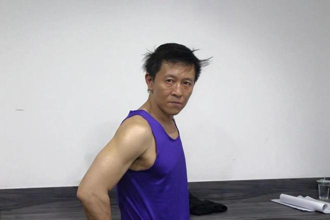 多日无人察觉已发臭王菲前经纪人悼念冰球突破网站台湾男星陈光前家中死亡(图9)