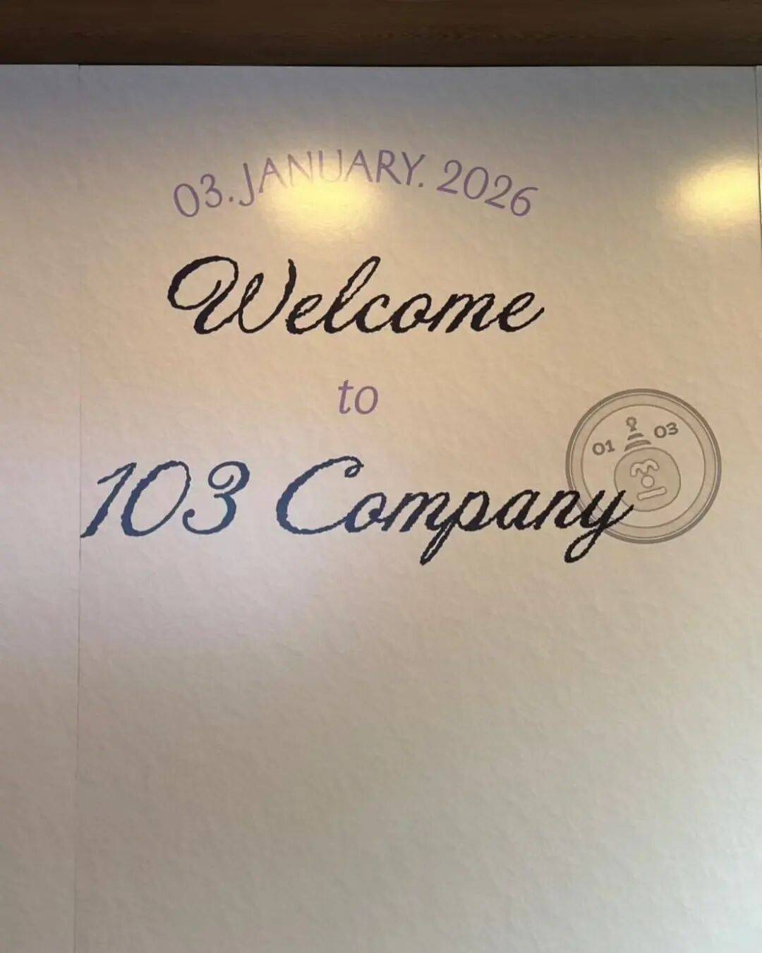 邀请粉丝还送Apple全家桶和Switch！冰球突破游戏太宠粉了！智秀海底捞办生日派对(图2)